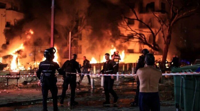 جيش الاحتلال يمنع نشر معلومات أو لقطات للقصف الإيراني وسط أنباء عن استهداف مقرات حساسة