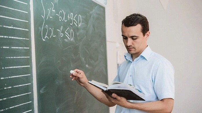 بوابة الوظائف الحكومية تتيح الاستعلام عن موعد امتحانات وظيفة معلم مساعد