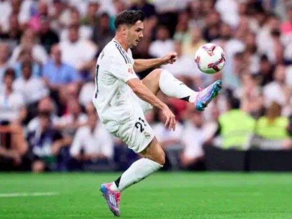 إبراهيم دياز وتيبو كورتوا يتوصلان إلى اتفاق لتمديد عقديهما مع ريال مدريد