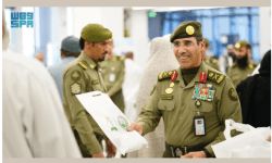 اللواء صالح المربع يتفقد خدمات الجوازات