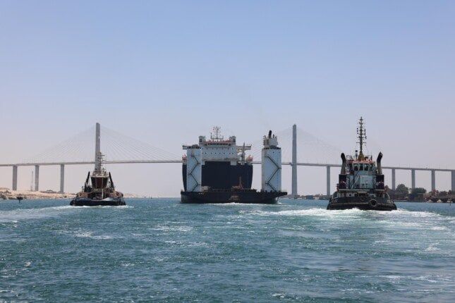قناة السويس تشهد عبور سفينة الحاويات العملاقة CMA CGM JULES VERNE