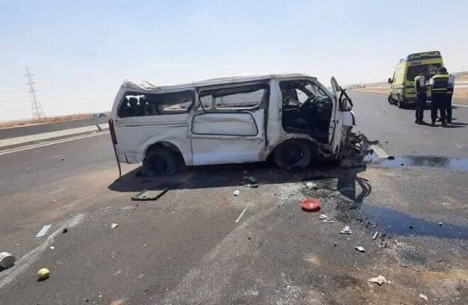 مصرع وإصابة 5 أشخاص إثر انقلاب ميكروباص بالبحيرة