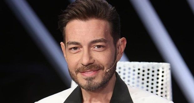أحمد زاهر يعلق على تكريمه بجائزة نجم العام عن «سيد الناس»