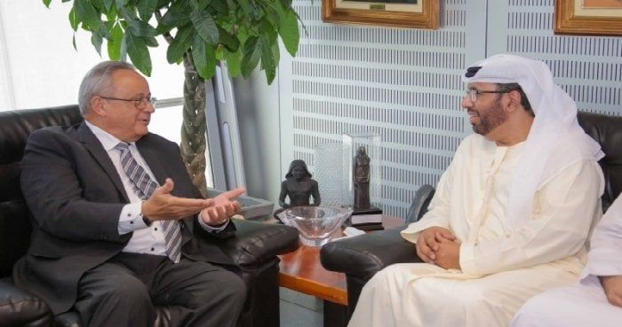 مدير مكتبة الإسكندرية يستقبل وفد الإمارات للمكتبات والمعلومات