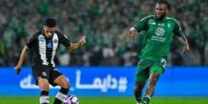أهلي جدة يتلقى هزيمة من الشباب بثلاثية في دوري روشن