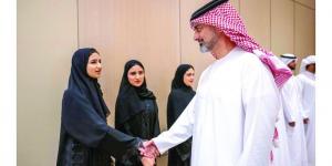 ولي عهد عجمان يلتقي الطلبة الإماراتيين في الصين