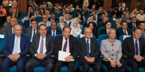 ابو المكارم : تعاون البيئة و الصناعة حاصر  الانبعاثات والتلوث