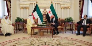 اجتماع موسع للرئيس الشرع ووزير الخارجية مع النائب الأول لرئيس مجلس الوزراء ووزير الخارجية الكويتي