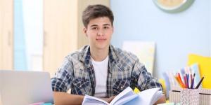 طلاب الثانوية وإجازة العيد.. كيف تستمتع دون أن تضيع وقت المذاكرة؟