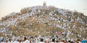 الركن الأعظم.. حجاج بيت الله يتوافدون إلى مشعر عرفات (بث مباشر)