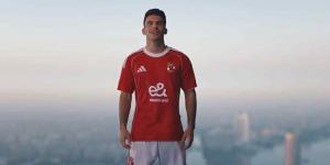زيزو يعلق على انتقاله للأهلى .. ويؤكد : كنت شايل الزمالك على اكتافى