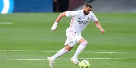 بنزيما يطارد رونالدو في صدارة هدافي الدوري السعودي
