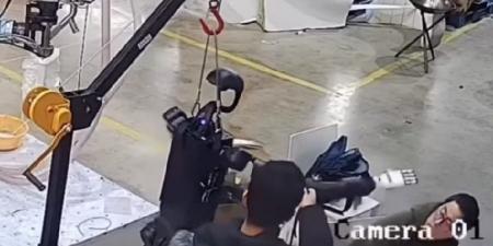 الصين.. روبوت يخرج عن السيطرة و"يهاجم" مبرمجيه!