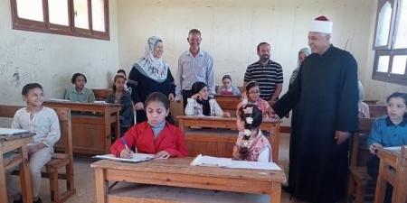 مدير الأزهر بالقليوبية يتابع امتحانات آخر العام