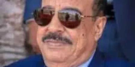 بن بريك يشيد بالمرأة العدنية ويصف وقفتها الاحتجاجية بـ ”اليوم المضيء بالكرامة”: