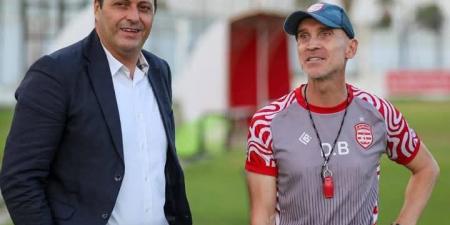 الهيئة التسييرية للنادي الإفريقي تجدّد ثقتها في المدرب دافيد بيتوني