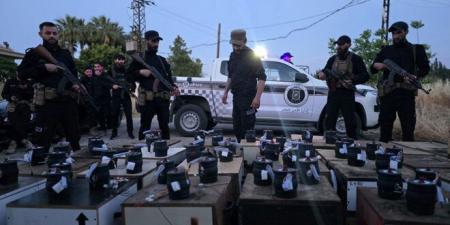 مديرية أمن اللاذقية تضبط مستودعاً ضخماً بريف القرداحة يحتوي على عبوات ناسفة معدّة للتفجير