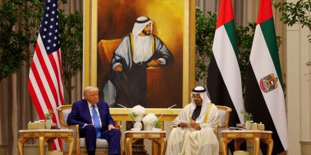 رئيس الدولة يبحث والرئيس الأميركي العلاقات الإستراتيجية بين البلدين والتطورات الإقليمية