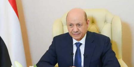 الرئيس العليمي أمام القمة العربية في بغداد: الحوثيون تهديد دائم للسلم الدولي