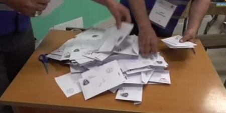 انتهاء المرحلة الثالثة من الانتخابات البلدية.. فرز الأصوات يتواصل بانتظار النتائج