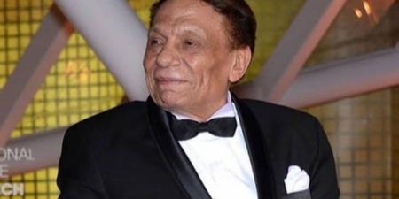 عادل إمام أيقونة الكوميديا والسياسة يحتفل بـ85 عامًا و6 عقود من التألق الفني