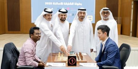 "الشارقة لأساتذة الشطرنج" ترفع شعار المفاجآت في الجولة الأولى