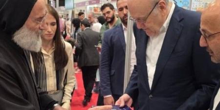 ميقاتي جال في معرض بيروت للكتاب: كان ولا يزال ملتقى للمساحات المشتركة الكثيرة