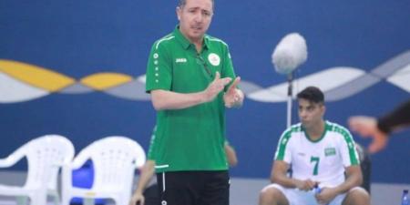 التونسي محمد بن الشيخ يشرف على تدريب المنتخب الاول لكرة الطائرة