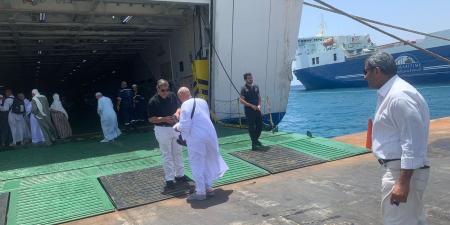 انطلاق ثالث أفواج الحج البري شمل 550 حجا من ميناء نويبع البحري 