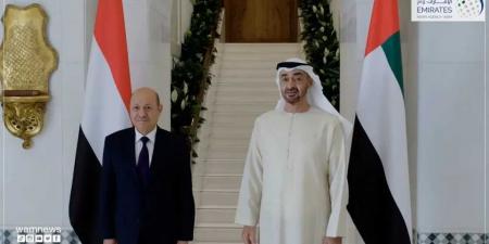 مستشار إماراتي سابق يستفز اليمنيين عشية عيد الوحدة اليمنية الـ22 من مايو