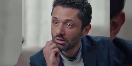 كواليس موقف صعب جمع كريم محمود عبد العزيز بوحيد حامد تسبب فى اكتئابه