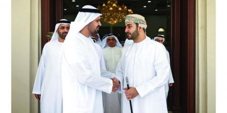 ذياب بن محمد ينقل تعازي رئيس الدولة إلى سلطان عمان في وفاة والدة السيدة «الجليلة»