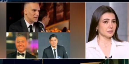 دينا فؤاد تنهار من البكاء بعد حديثها عن المنتجين الأربعة الراحلين: فقدناهم فجأة وكانوا عيلتي