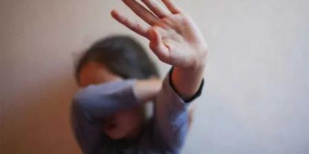 فضيحة في لبنان: 15 طفلاً تحت تهديد مدرب في رحلة مدرسية.. ماالقصة؟