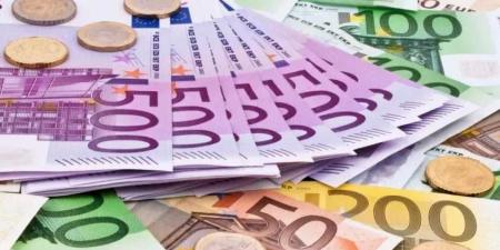 تباين سعر اليورو أمام الجنيه المصري في البنوك اليوم الأحد 25 مايو 2025