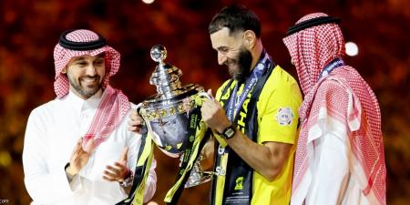 بنزيما الأكثر تتويجا بالألقاب بين الفرنسيين