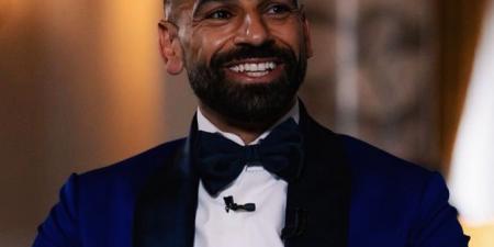 حكايات محمد صلاح مع "الكشري والأب المُمل والأغاني الشعبية" تكشف تفاصيل حياته اليومية