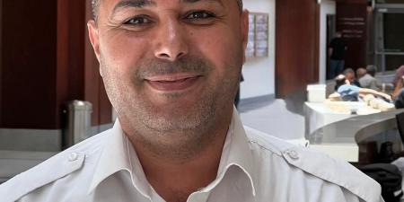 36 عام من الإدمان .. موظف في مركز الحسين ينتصر على التدخين والسرطان
