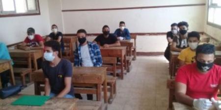 بدء امتحان اللغة العربية لطلاب الشهادة الإعدادية فى الجيزة