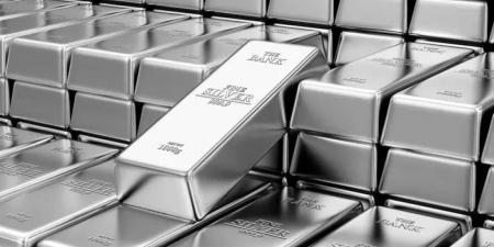 مقارنة سعر الفضة اليوم مع الفترة السابقة: ارتفاع سنوي يتجاوز 9%