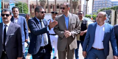 محافظ سوهاج يفتتح منفذ "حياة كريمة" لبيع اللحوم والسلع الغذائية