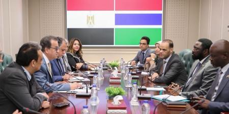 وزير الصحة يستقبل وزير خارجية جامبيا لتعزيز التعاون بالقطاع الصحي في البلدين