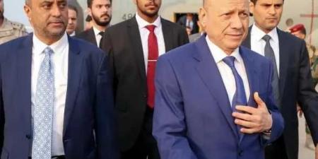 لأول مرة منذ تعيينه.. رئيس الوزراء بن بريك يصل عدن حاملاً مؤشرات انفراجة