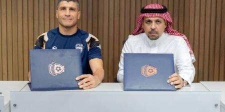 الفيحاء ينهي إجراءات تجديد عقد المدير الفني البرتغالي بيدرو إيمانويل حتى 2026م