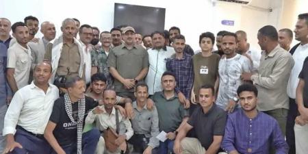 طارق صالح يكشف عن ”اتصال هاتفي” قلب موقف الحوثيين رأسًا على عقب ”دون اعتراض”