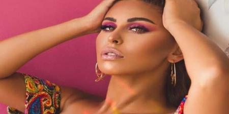 مي سليم تتألق بالأسود في جلسة تصوير جديدة