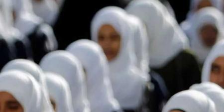 حرمان طالبة من الدراسة عامين إثر تعديها على معلمة بمساعدة والدتها في تعز