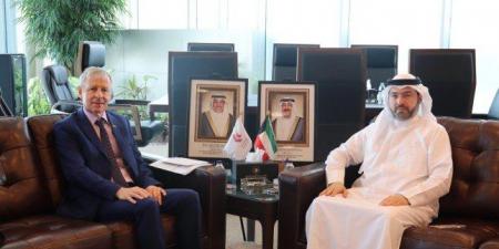 رئيس الطيران المدني الكويتي يبحث مع سفير بلجيكا تعزيز التعاون في مجالات النقل الجوي والشحن