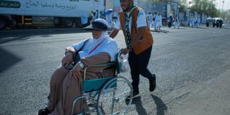 من عرفات .. فِتية الكشافة رمز العطاء
