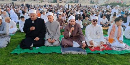 مدير أوقاف شمال سيناء يؤدي صلاة العيد وسط  المواطنين وأبنائهم بمركز شباب العريش.. صور